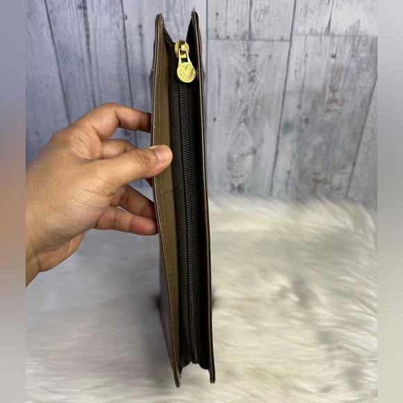 VALENTINO mario patent leather clutch bag - Picture 8 of 17